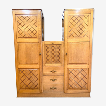 Armoire asymétrique