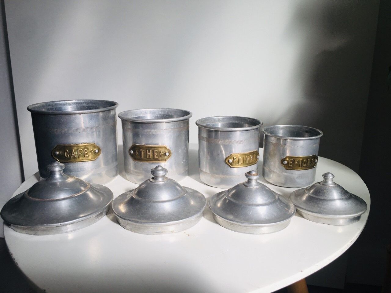 Aluminum spice pots