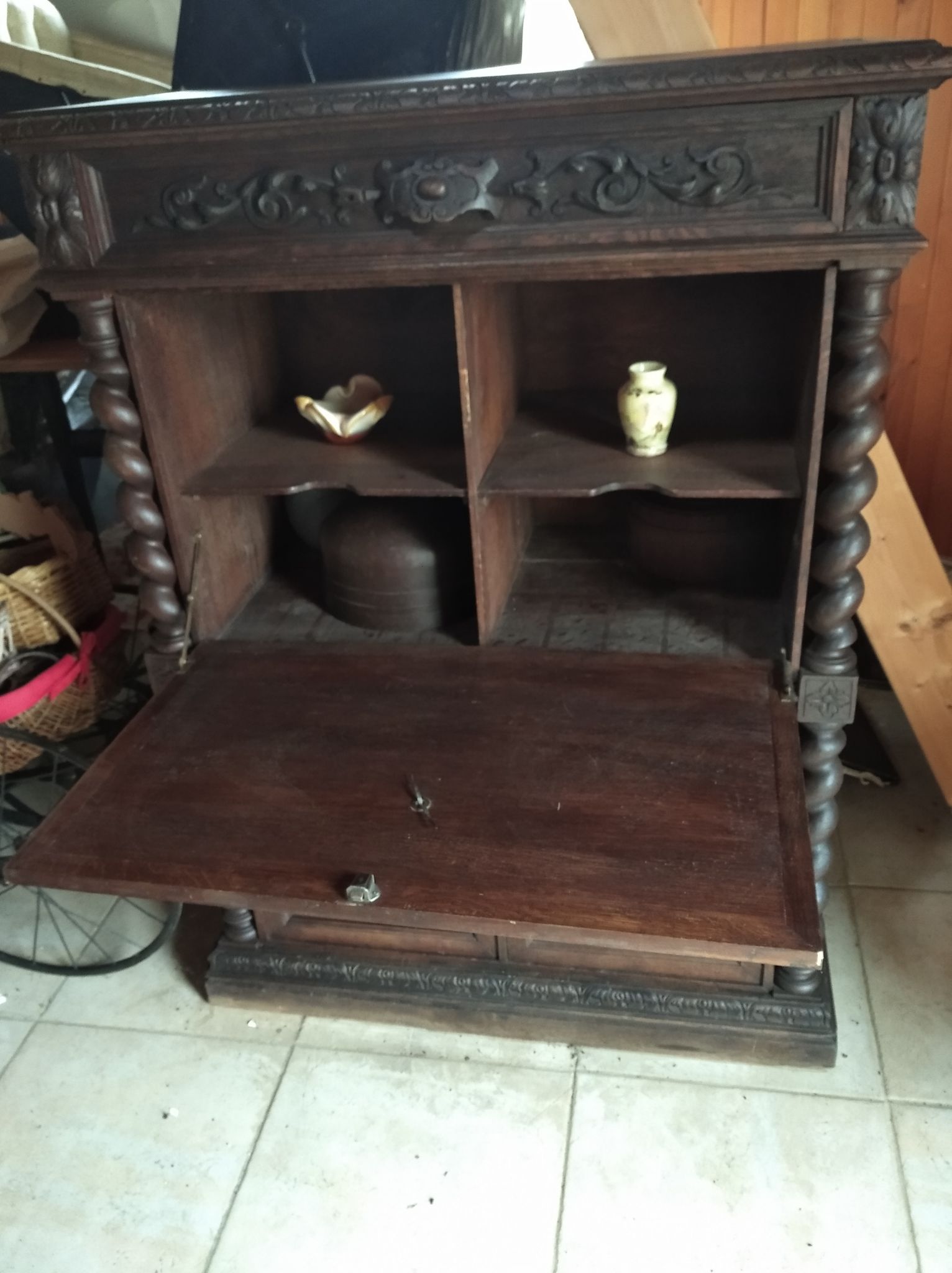 Notary furniture