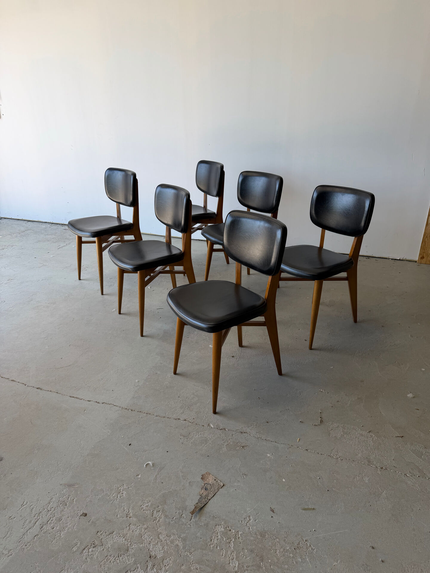 Set of 6 Scandinavian design chairs in solid beech and black Skai.