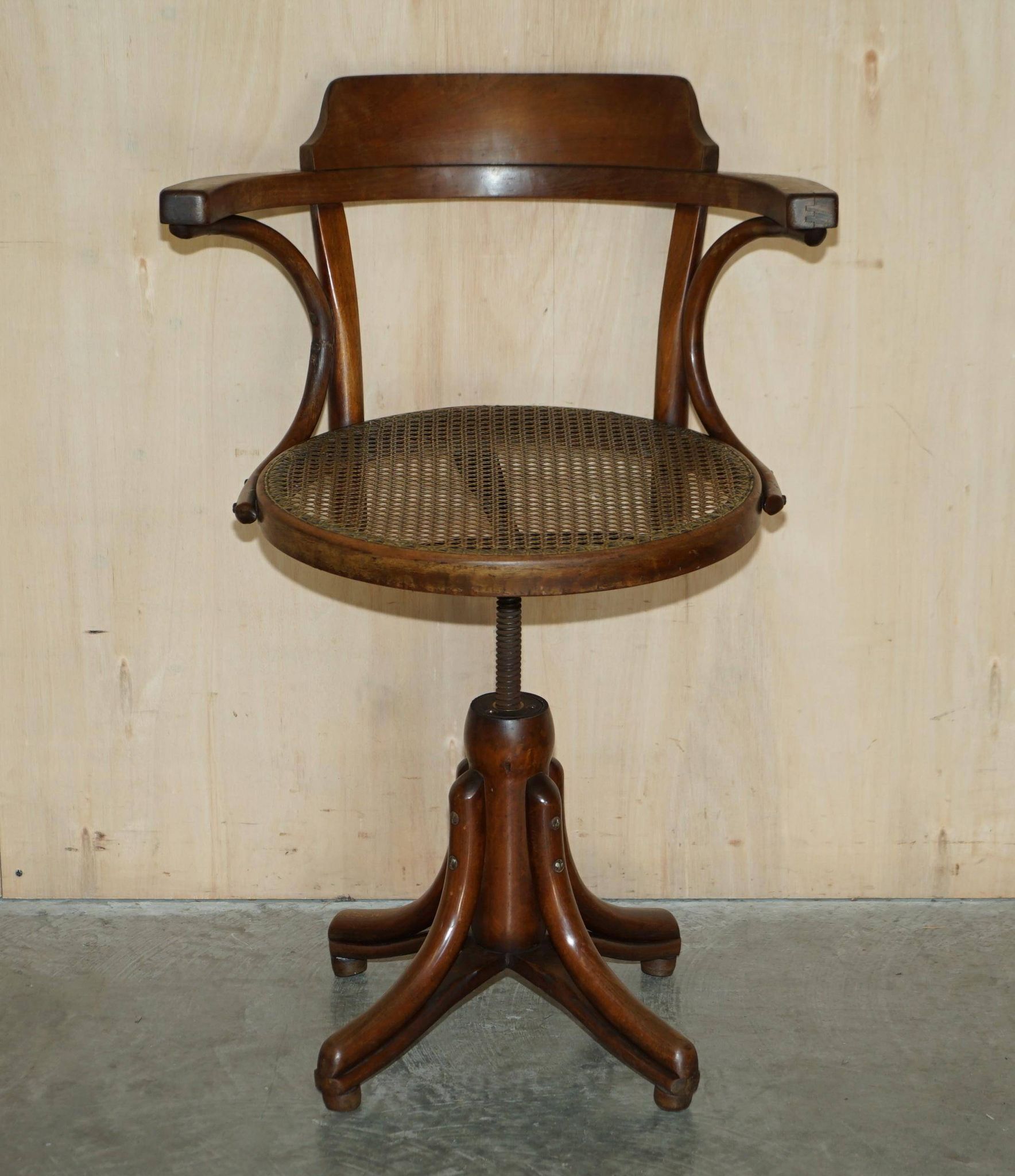 Antique Thonet model no. 3 swivel office armchair
