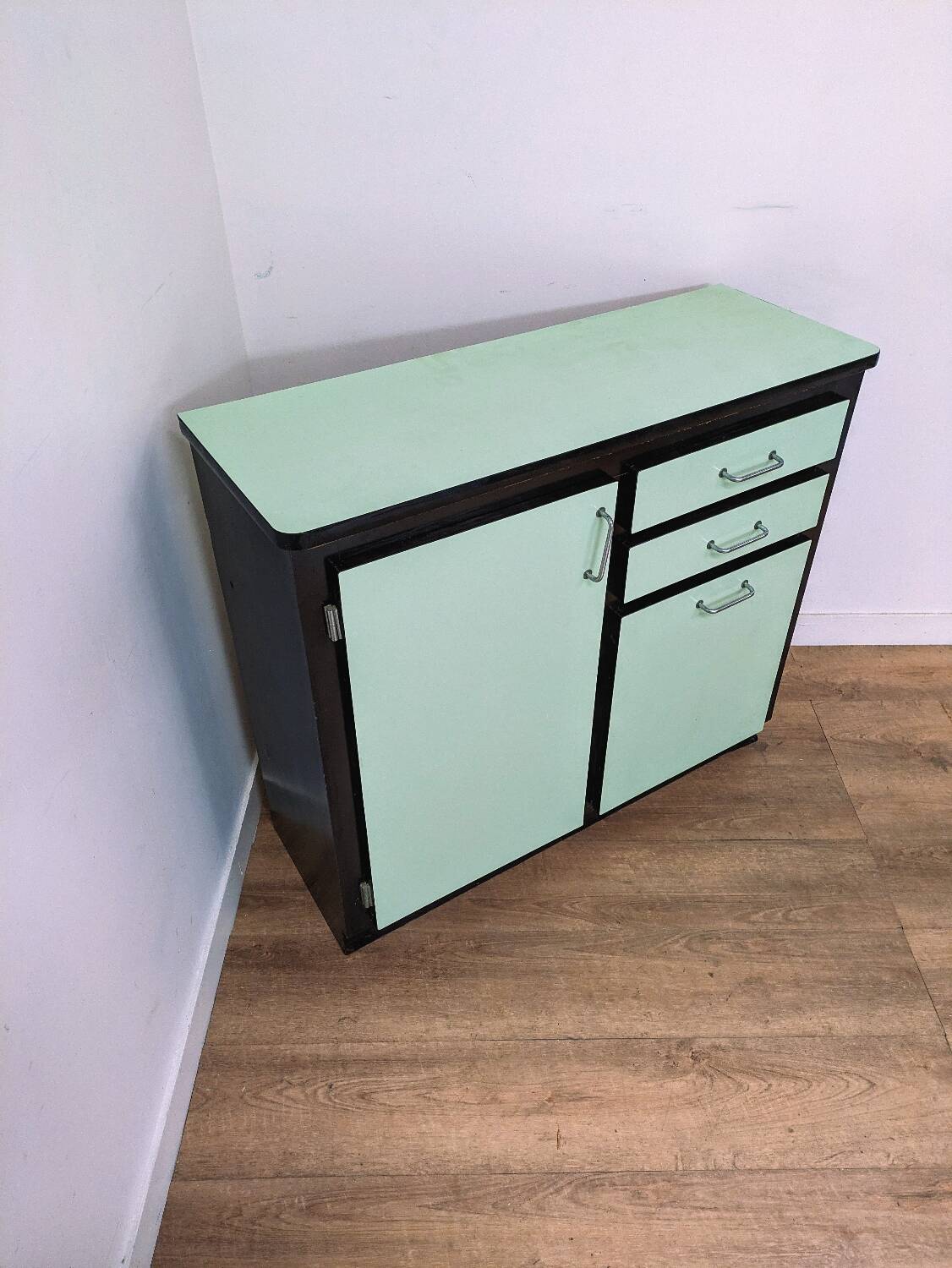 Vintage formica sideboard / kitchen bathroom storage unit