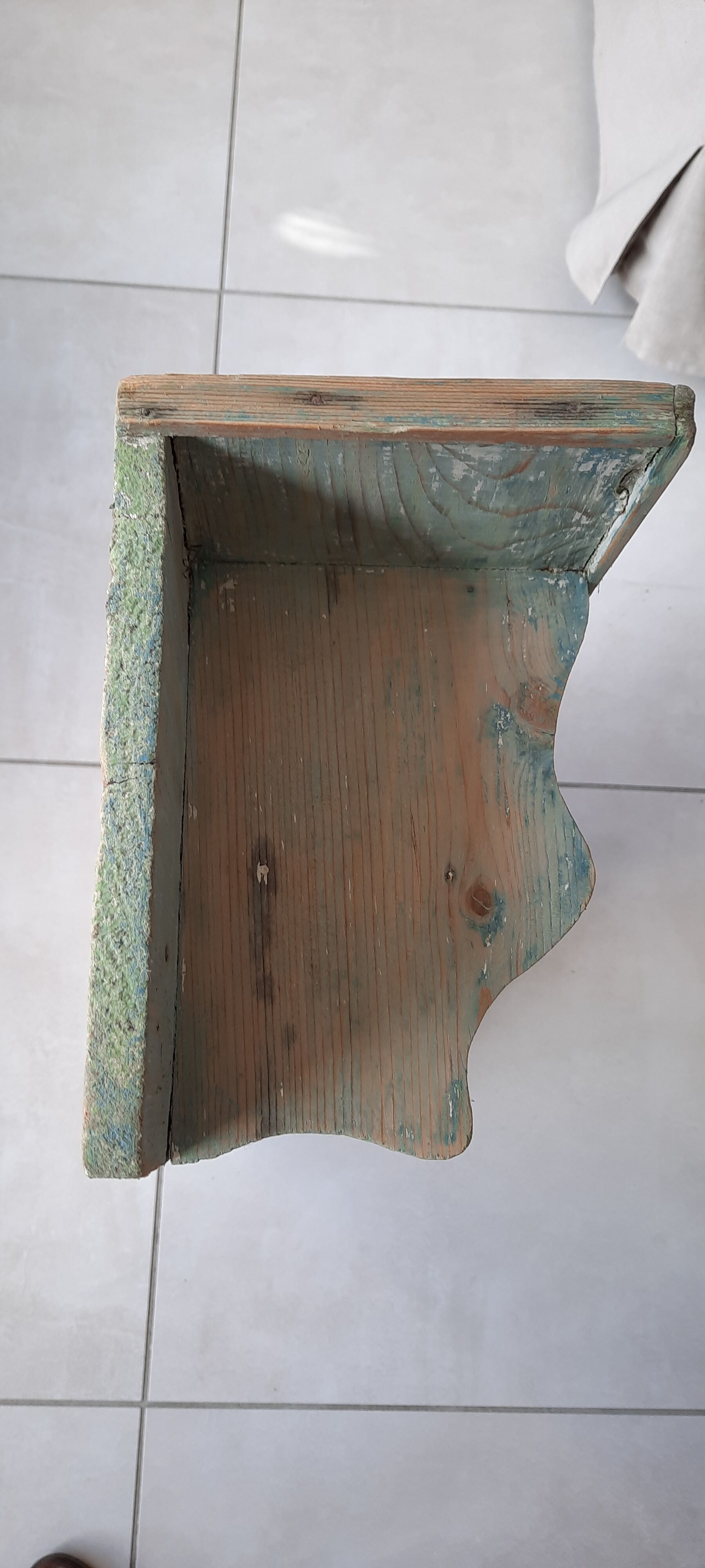 Wall shelf coat rack in old wood