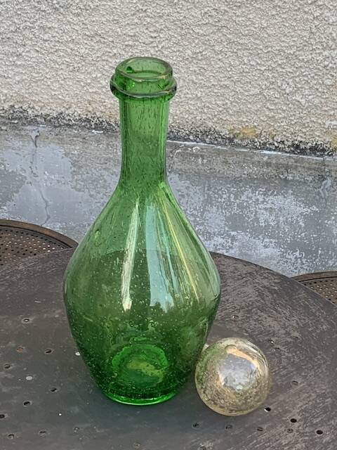 Large carafe with cap,