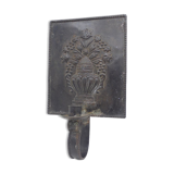 Wall-moving candlestick