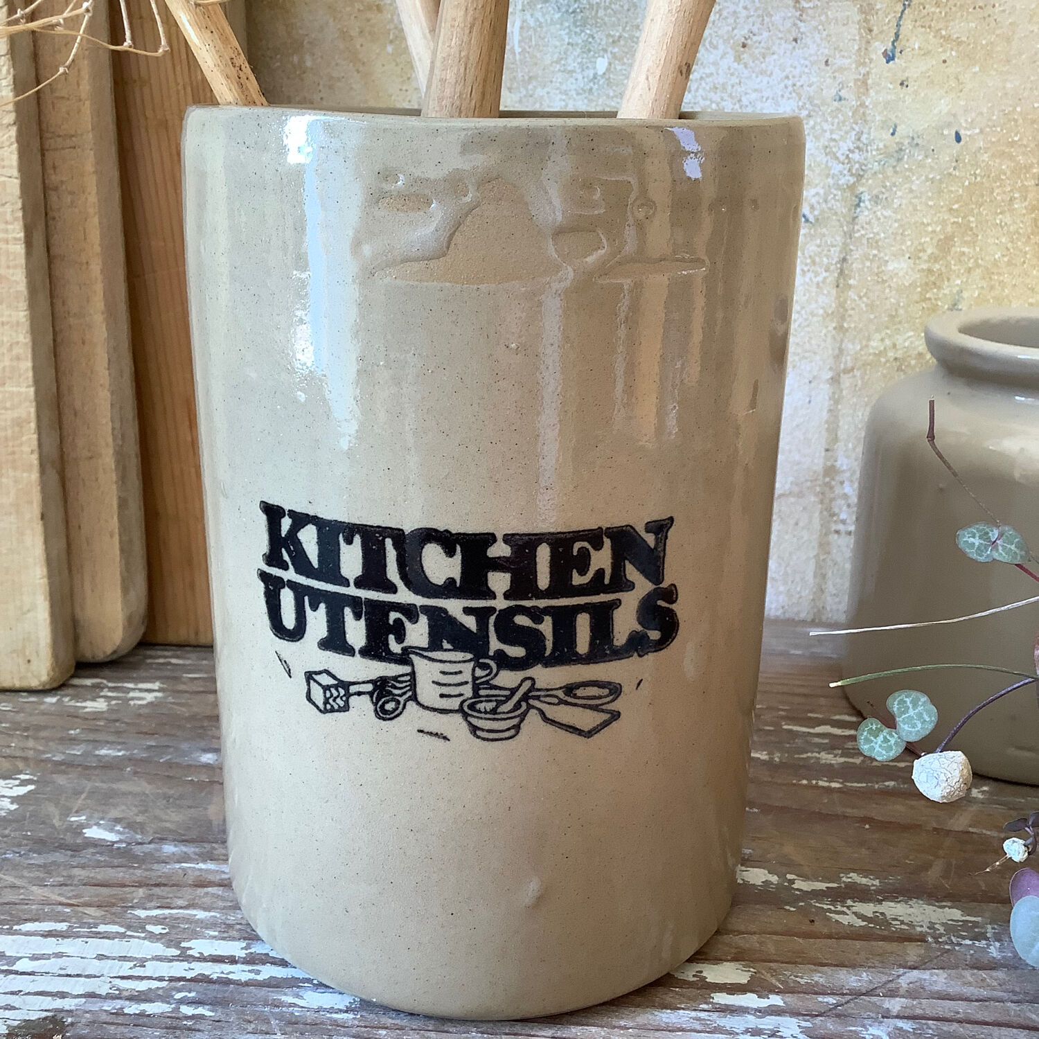Pearsons of Chesterfield Kitchen Utensil Pot
