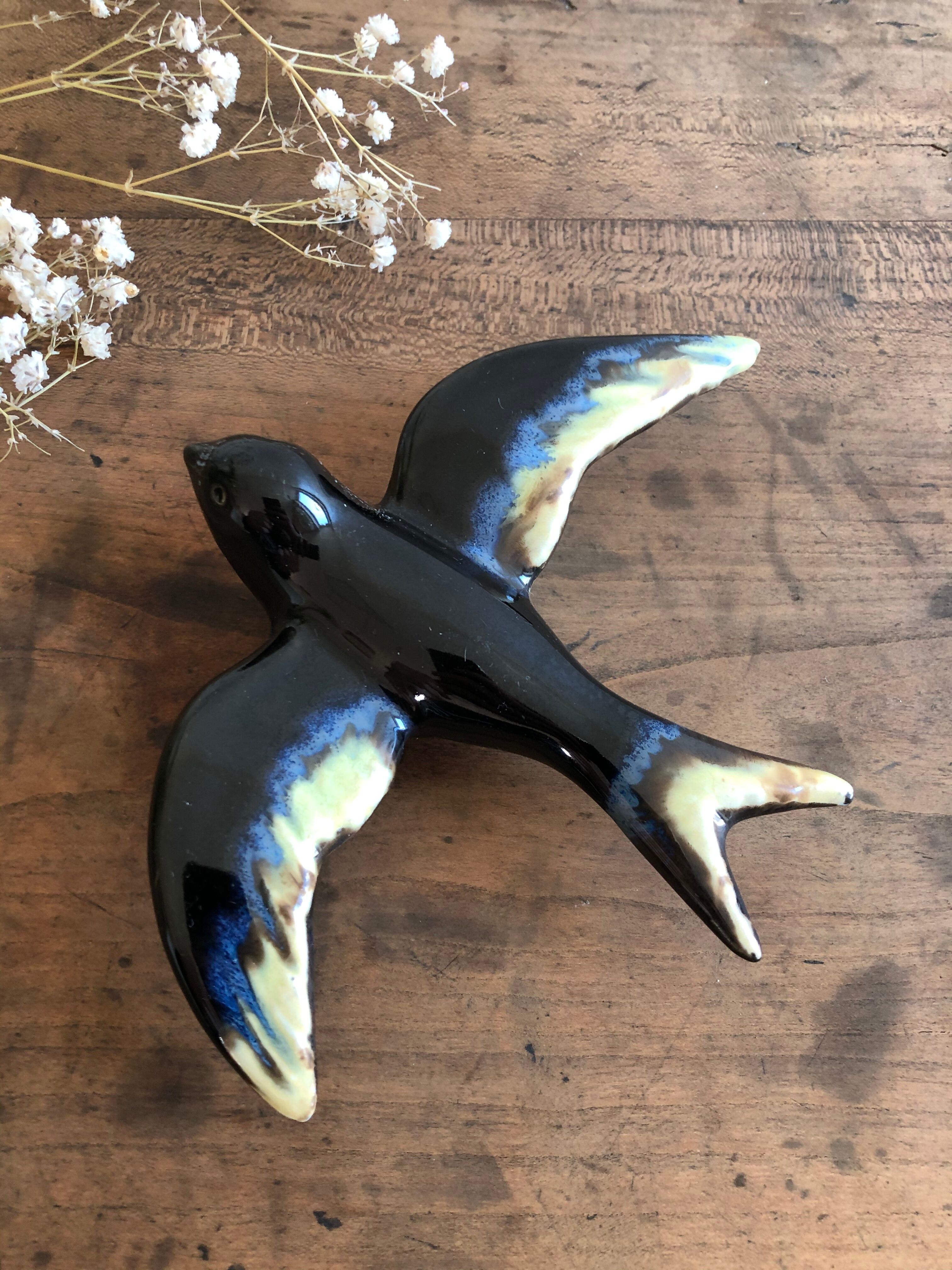 Black ceramic swallow