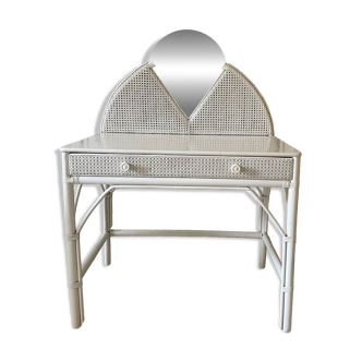 White rattan hairdresser