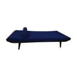 Cleopatra bench