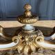 Table de milieu d’époque Napoléon III en bois peint et doré