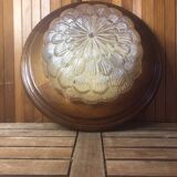 Ancienne suspension verre moulé doré + contour bois vintage #a378