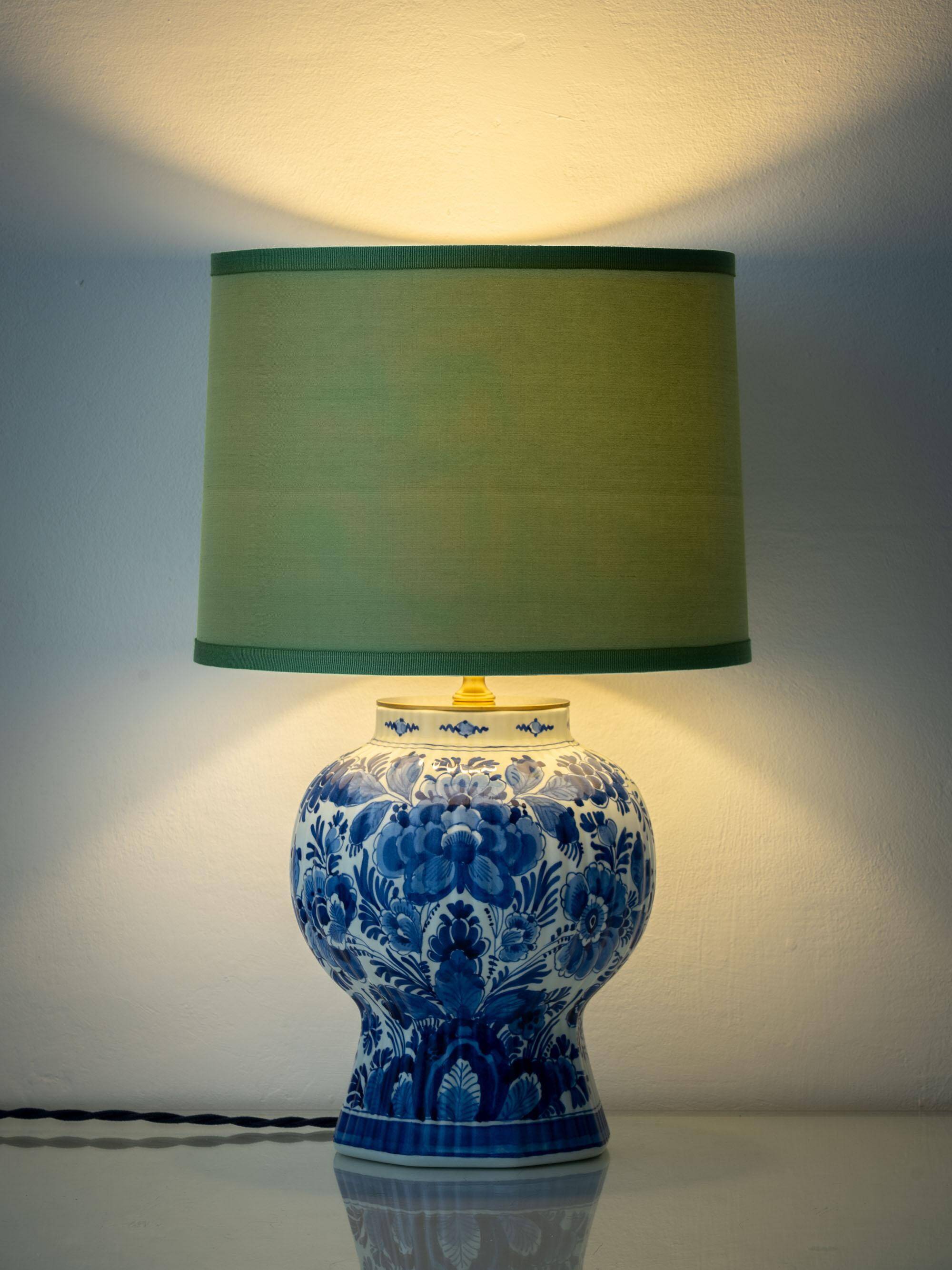 Royal Delft blue ceramic lamp, 1971, new pistachio silk shade.