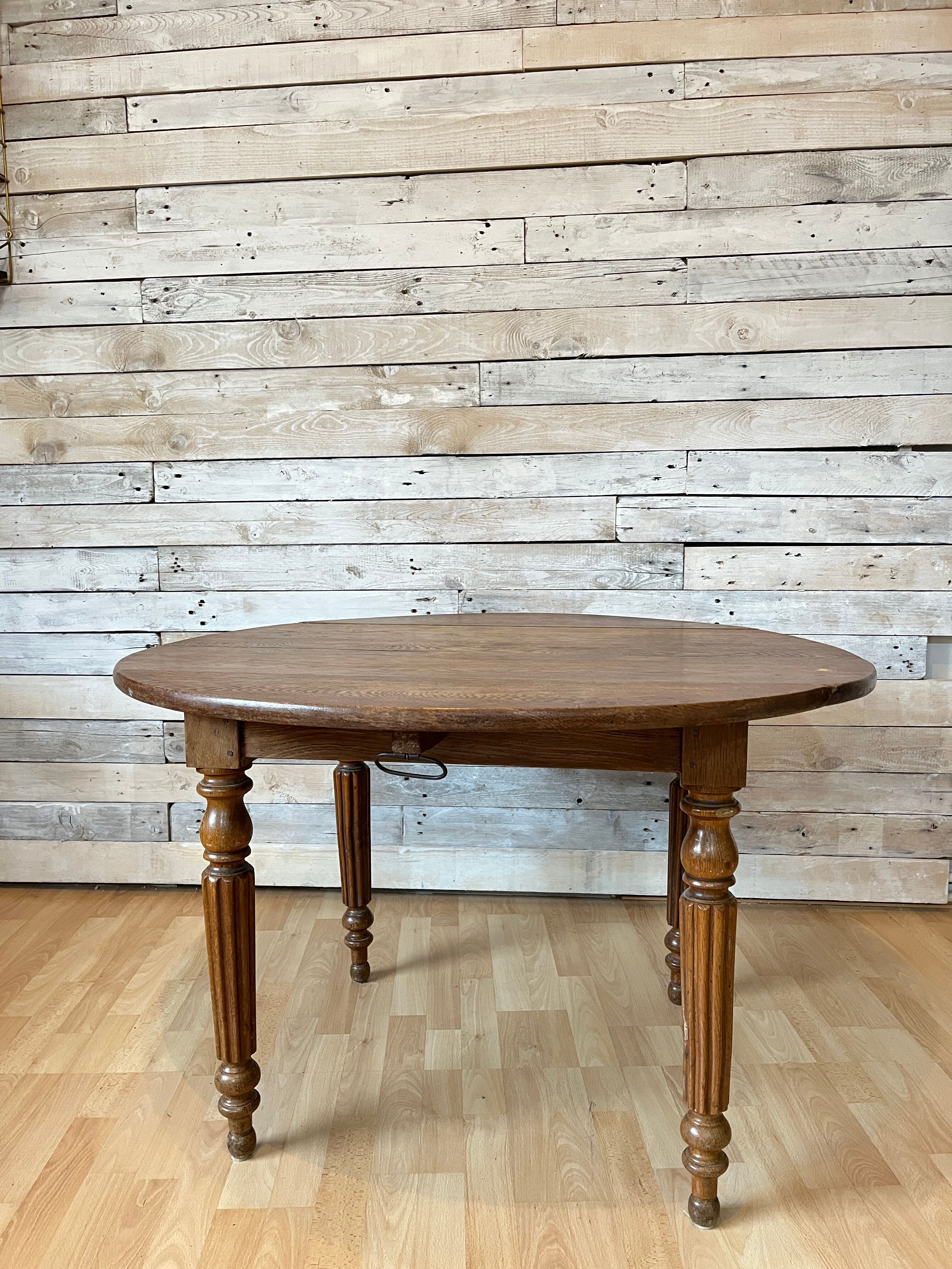 Round table with flaps