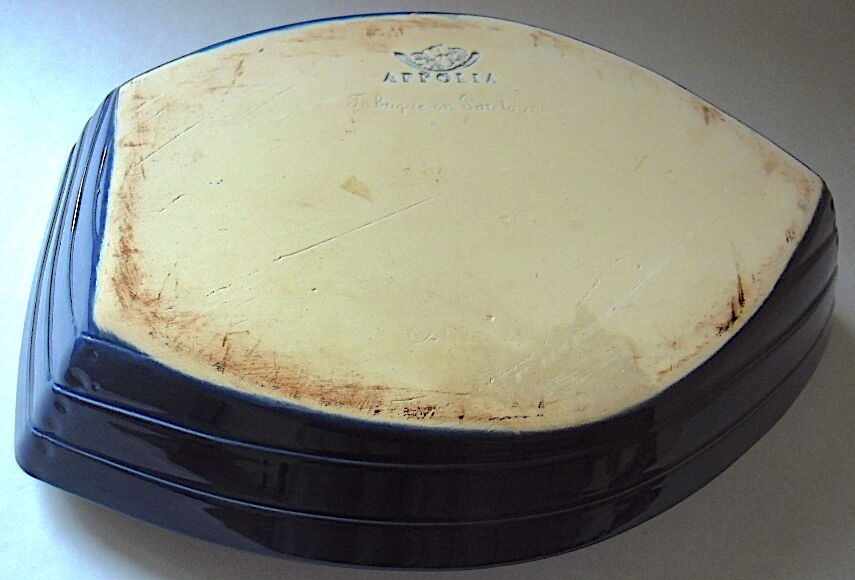Breton earthenware dish, by the Appolia workshop in Languidic, forming the hull of a boat