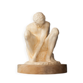 Escultura de hombre sentado. Classical masculina escultura. Figura masculina.