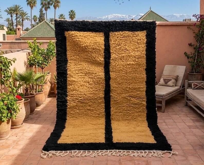 Handmade Berber rug 250cm x 150cm