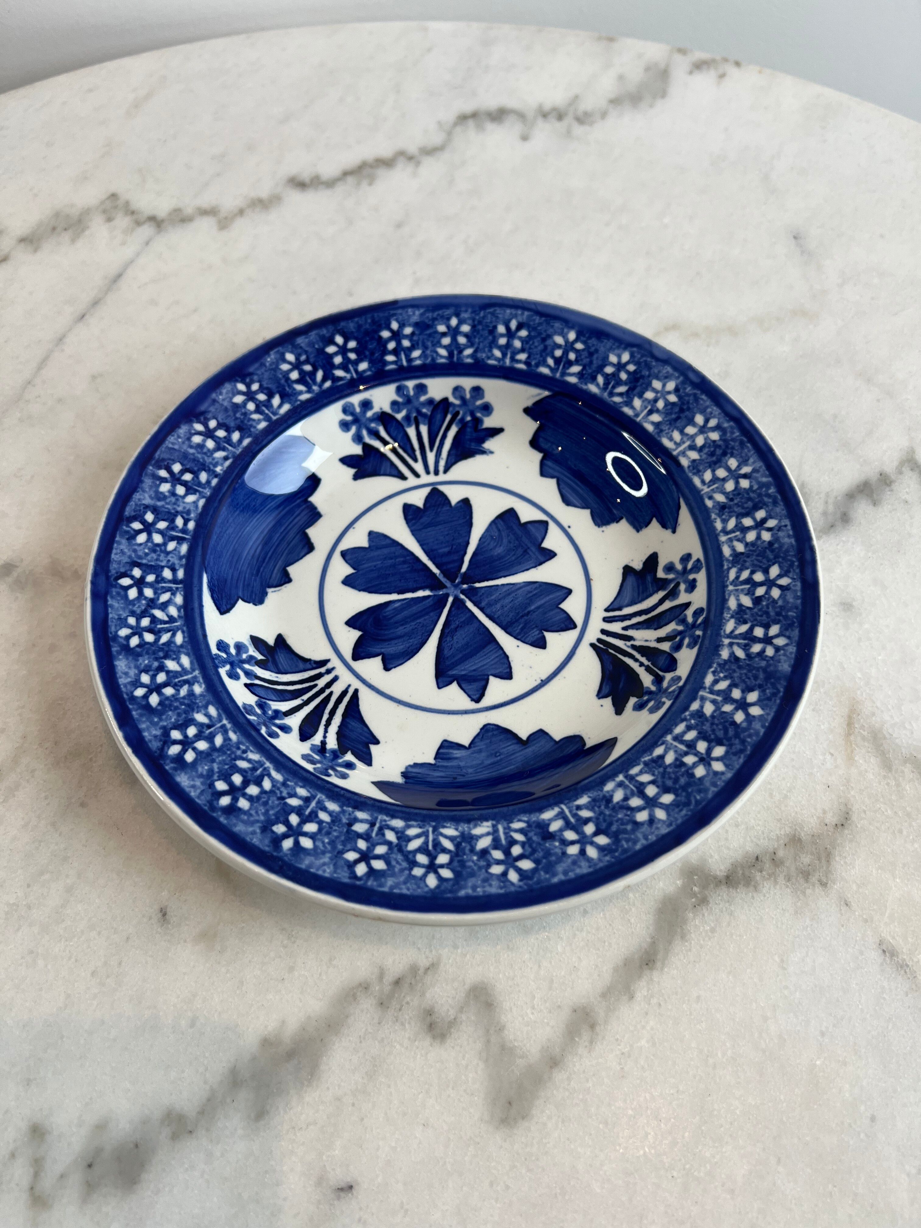 Small plate iron earth Choisy le Roi