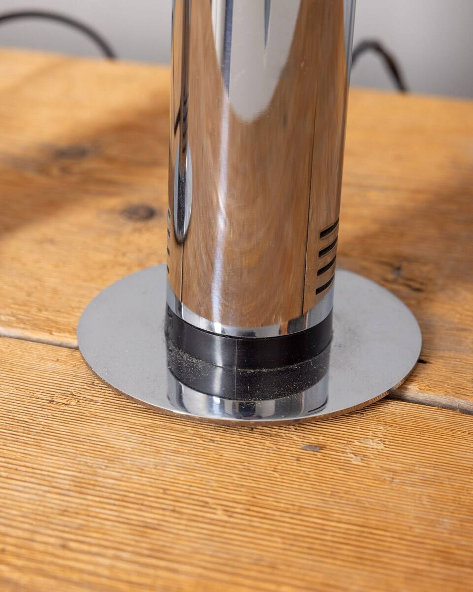 Pair of vintage 70s table lamps in chromed steel design targetti