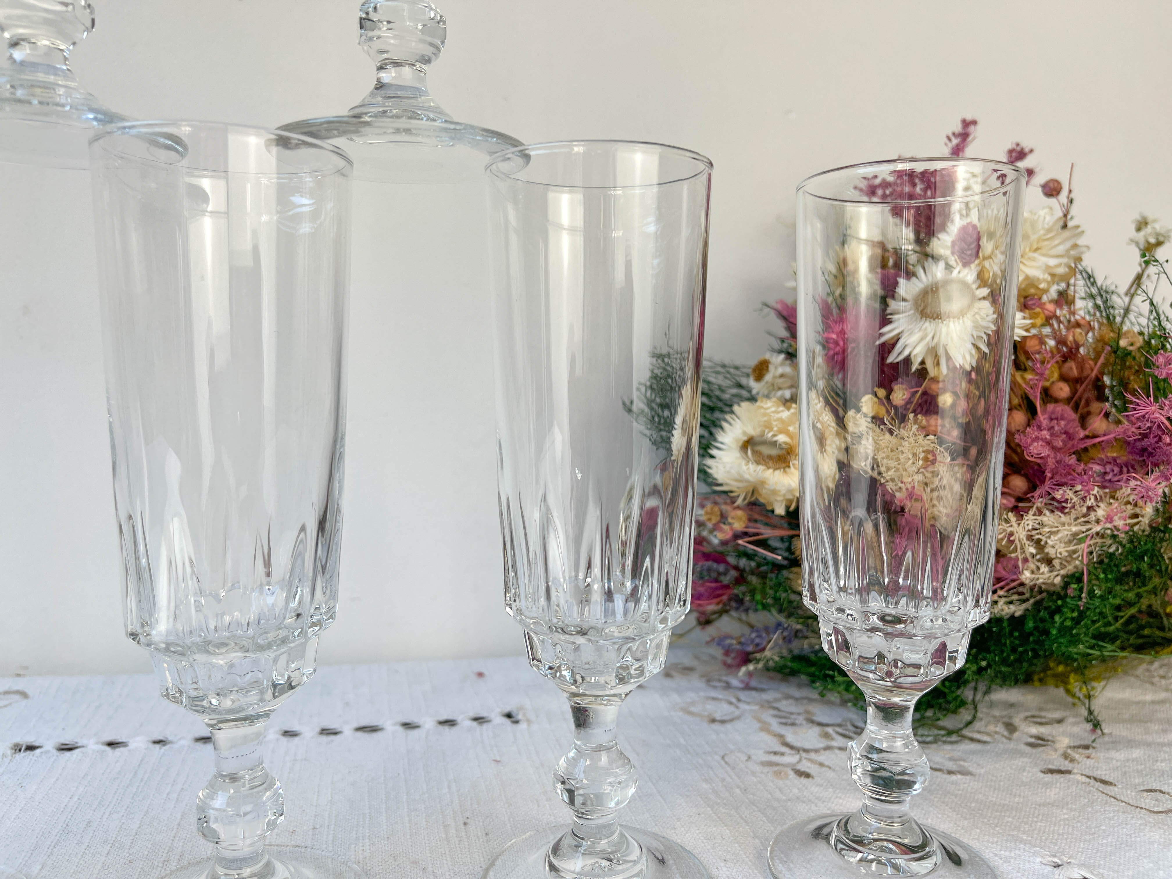 7 Luminarc champagne flutes, Lance model, 1970, made in France