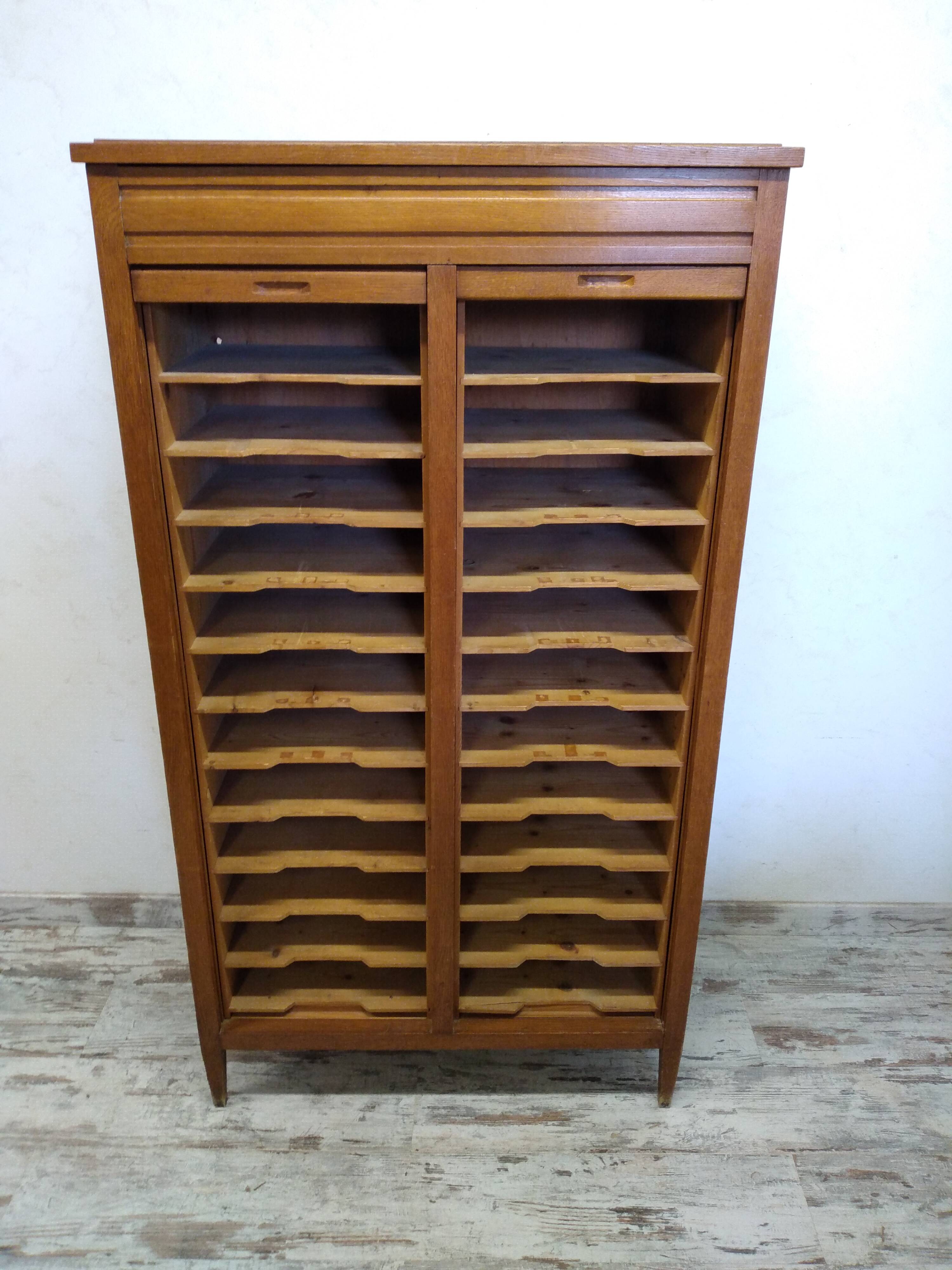 Atypical double curtain file cabinet