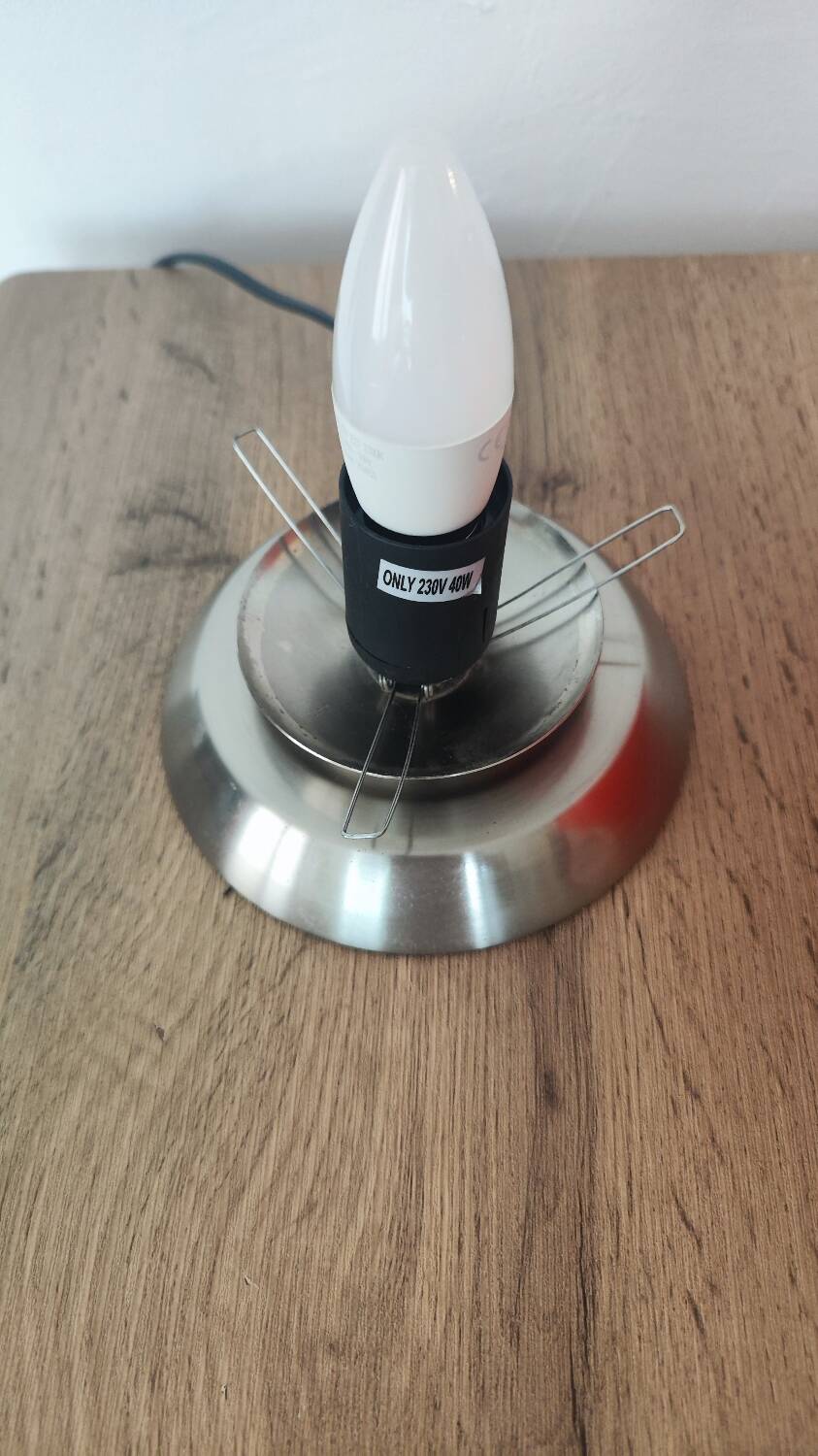 Table lamp