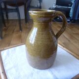 Sandstone pitcher - pottery from the wood of Laud