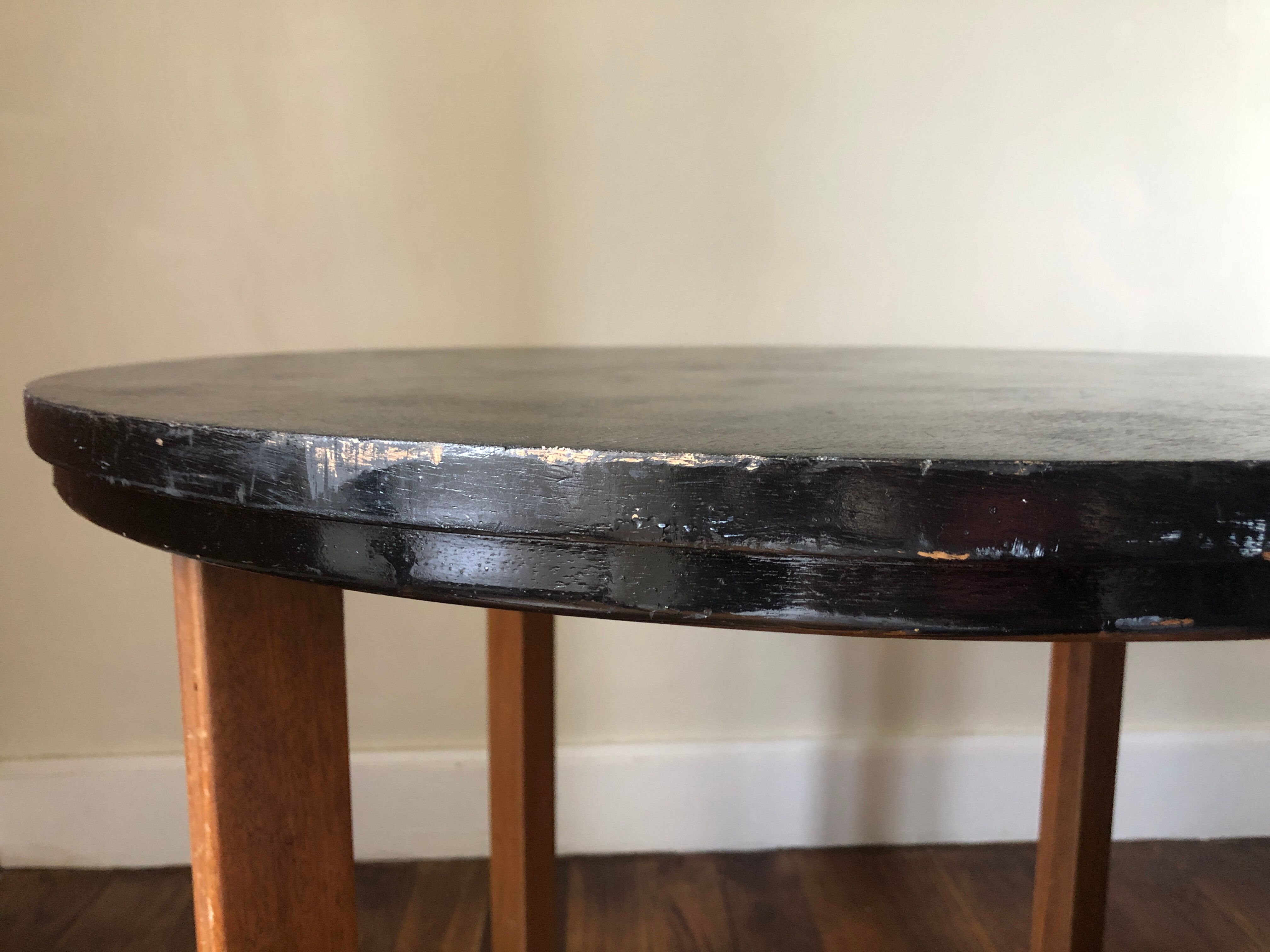 Round side table or Art Deco pedestal table, 1930s