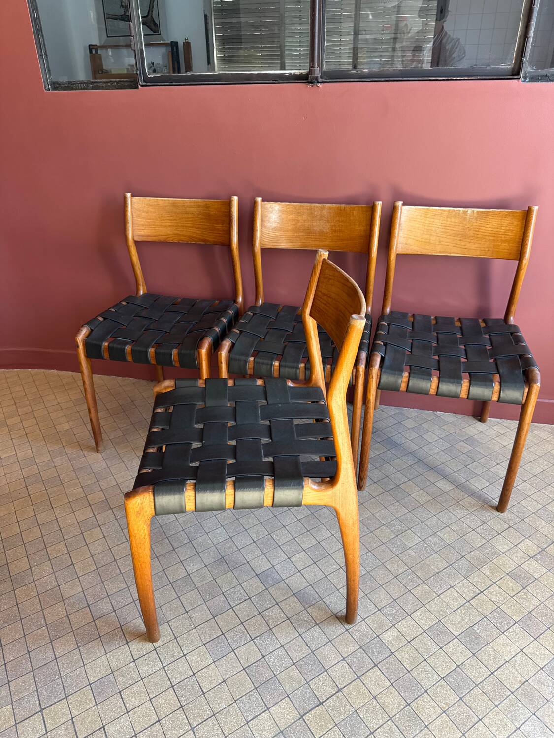 Chairs 993 Tipi for Montina