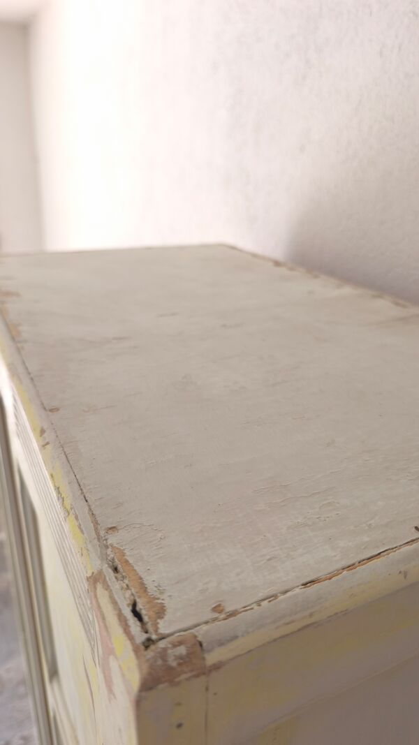 Petite armoire ancienne patiné beige et jaune