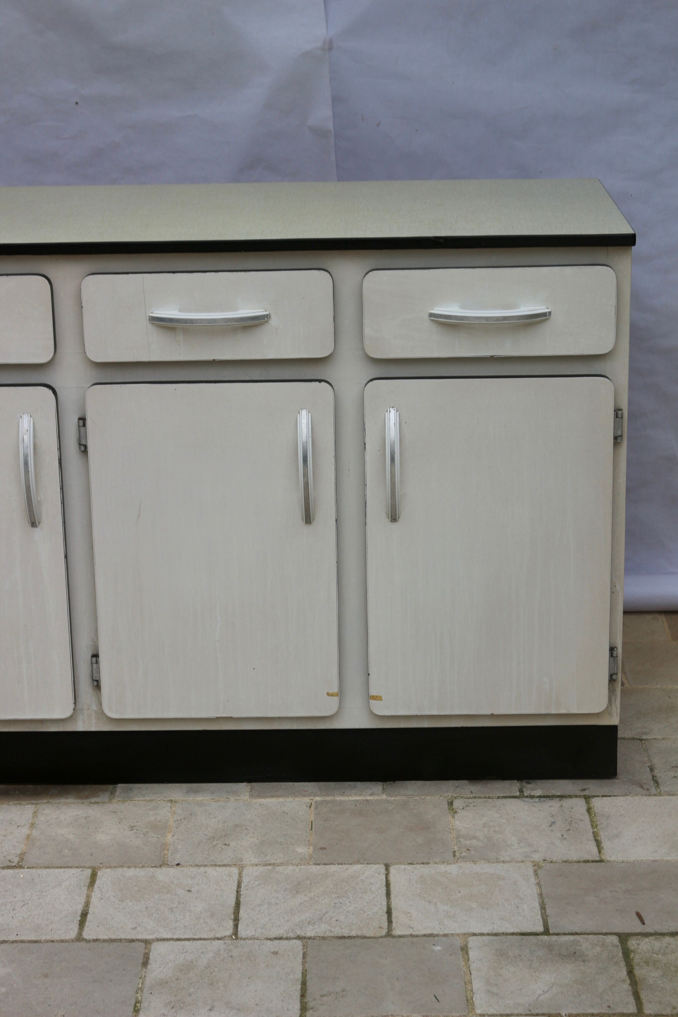 Low kitchen furniture formica ivory color