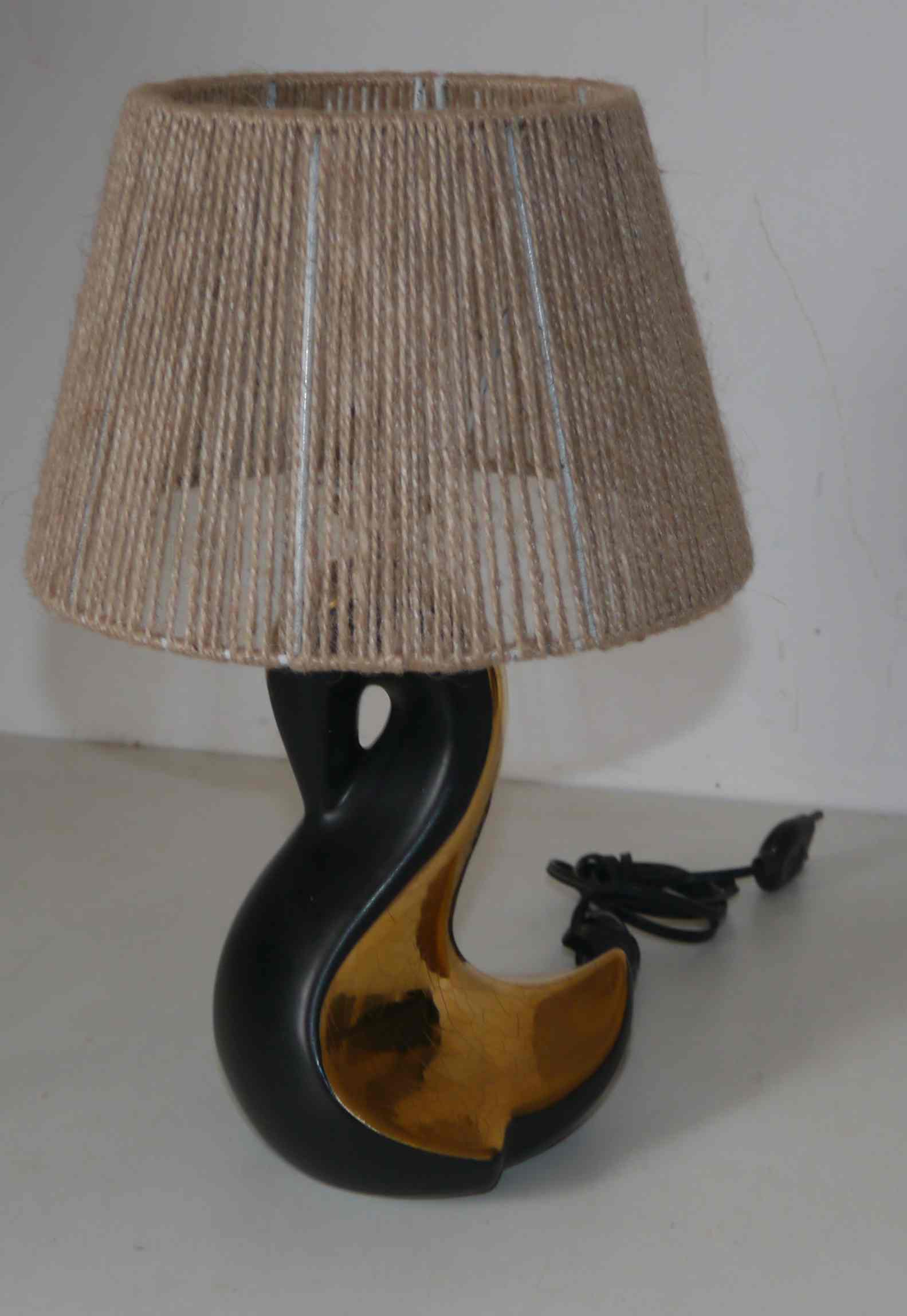 Cracked ceramic and gold lamp foot (signed DA)