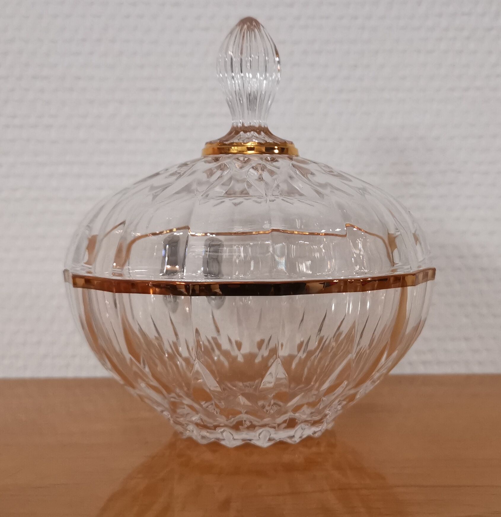 Sweetening or candy box crystal of Arques