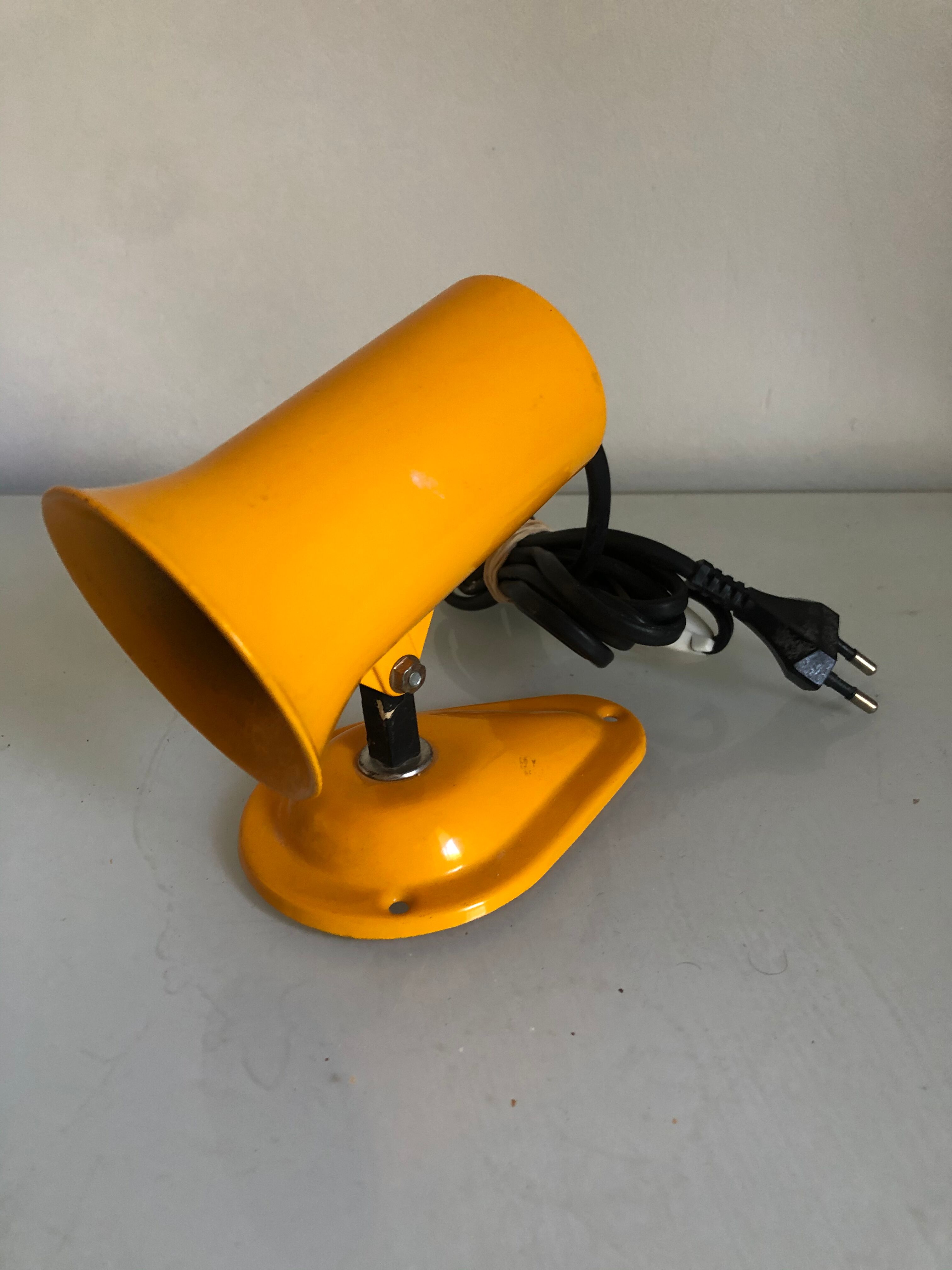 Spot orange vintage lita