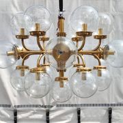 Lustre 19 feux en laiton, Italie 1960