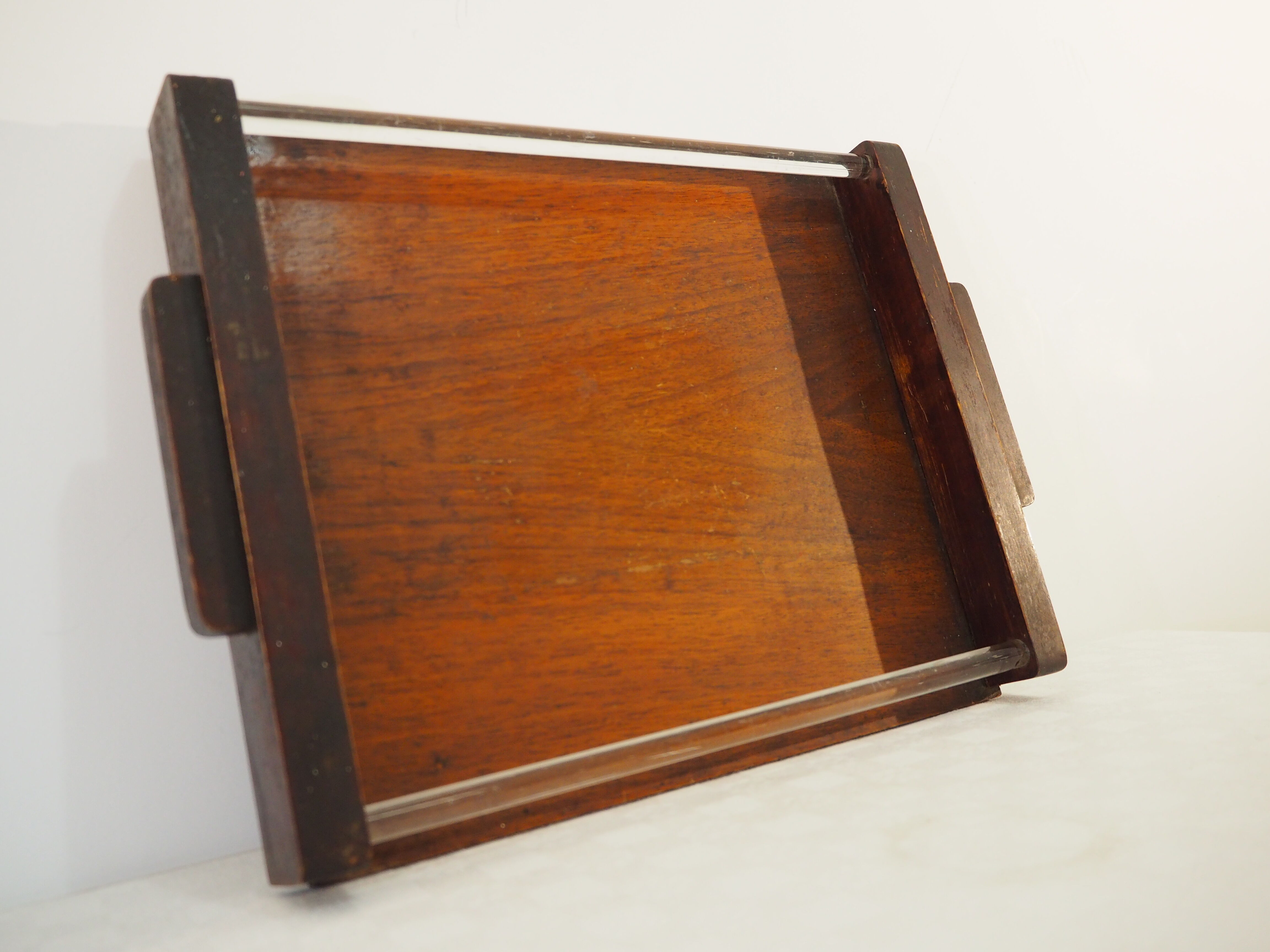 Art Deco top in wood and glass