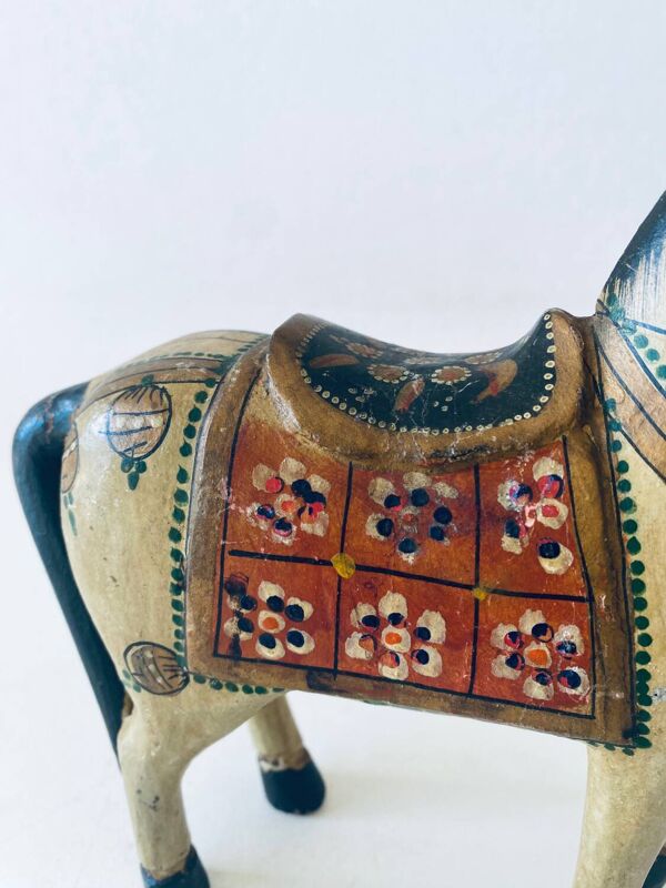 Cheval décoratif en bois