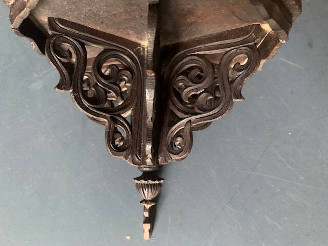Small old wall console in carved wood, master harness, 19th century