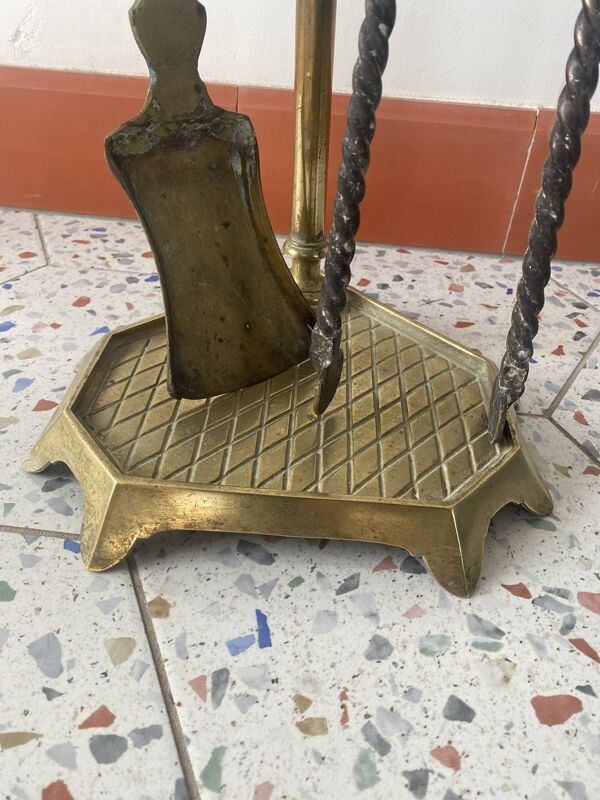 Nécessaire de cheminée