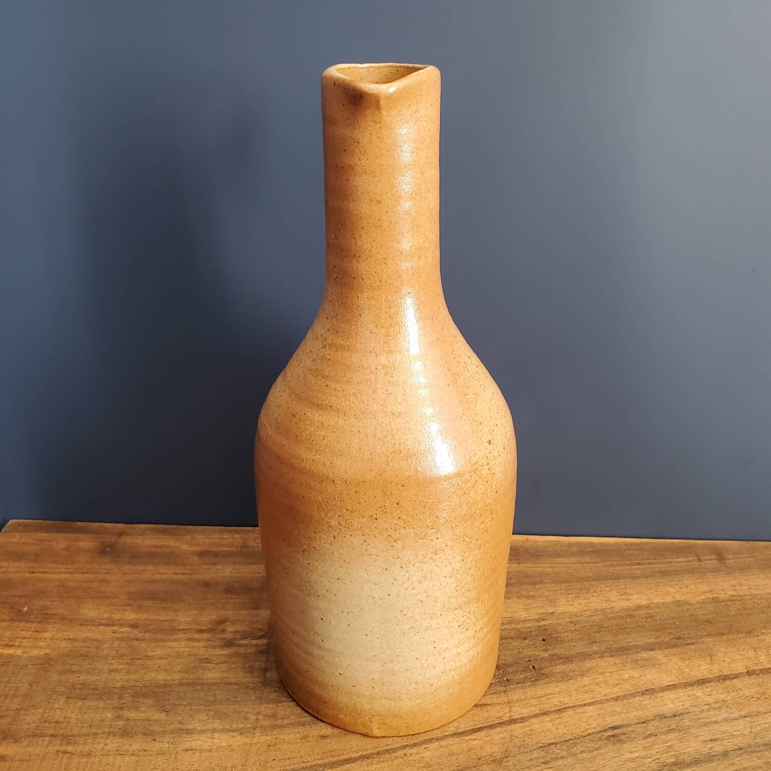 Arnon sandstone vase carafe