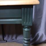 Old desk table in patinated anthracite revamped beech.