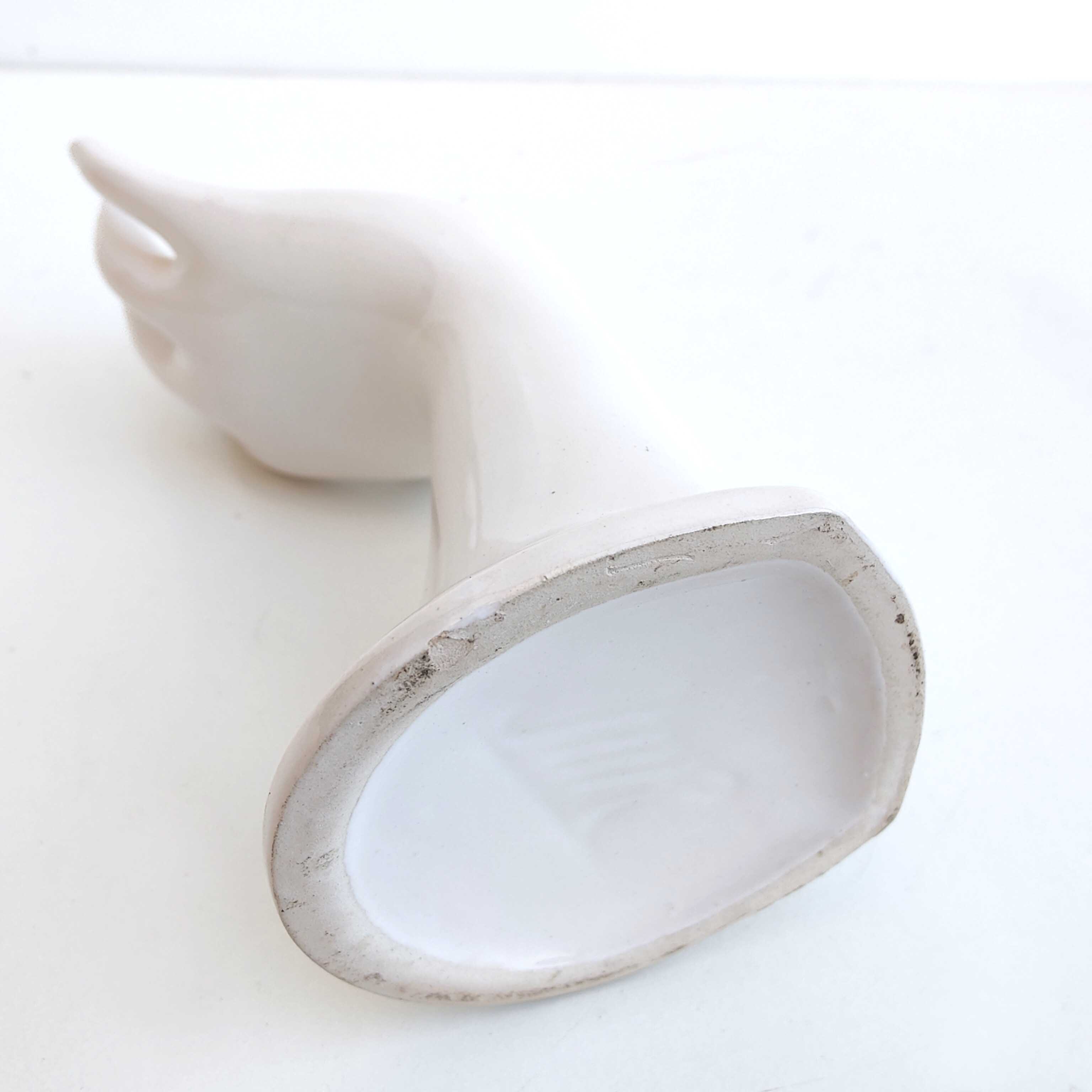 Hand ring jewelry display or vase soliflore white porcelain