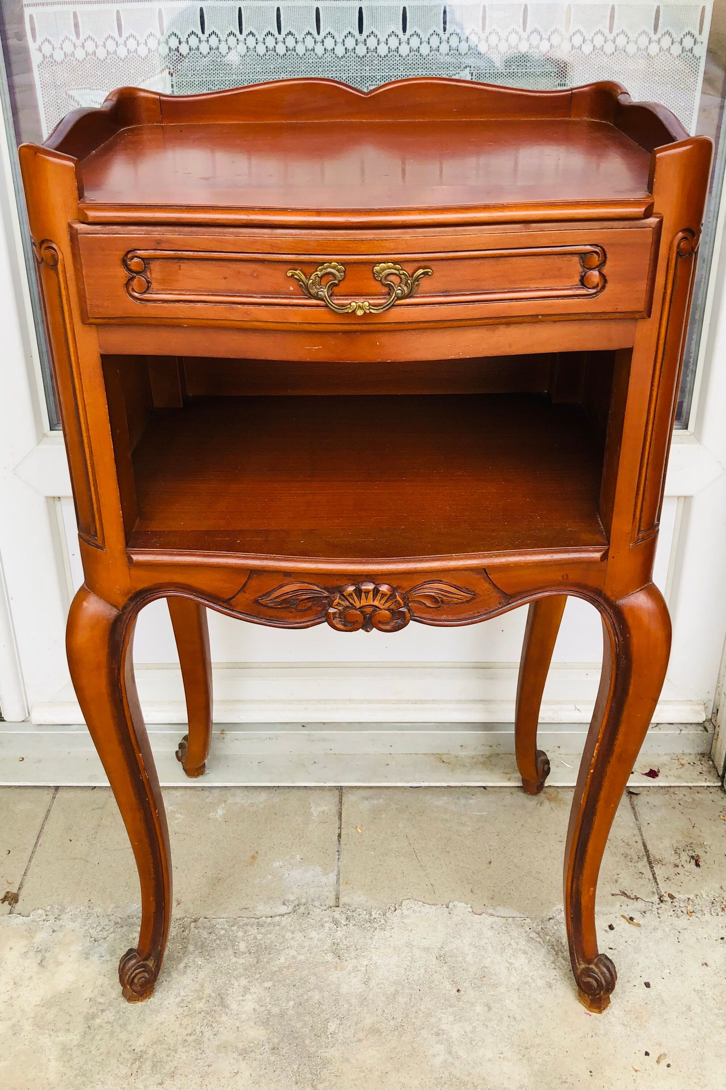 Bedside in wood shade cherry