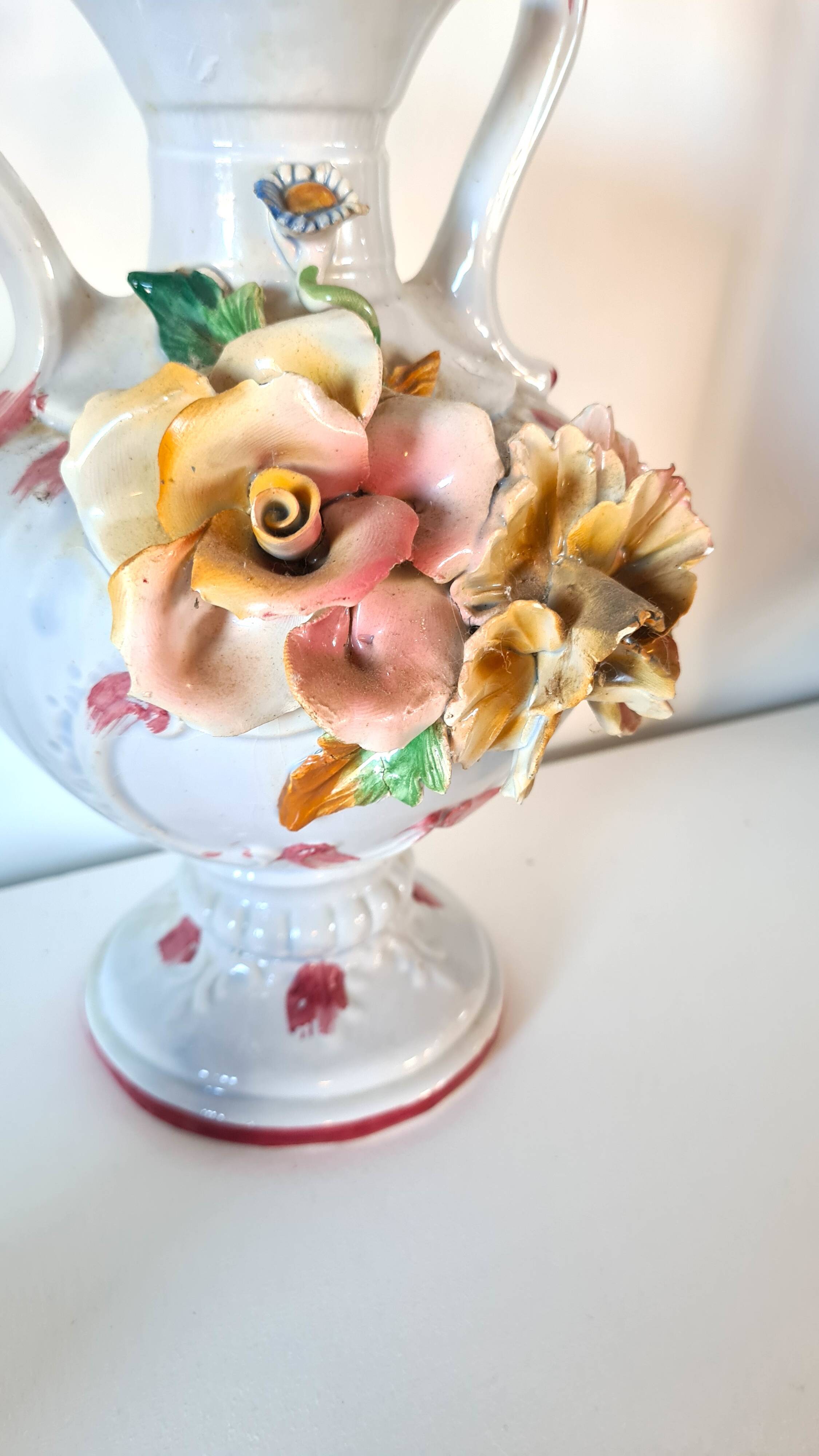 Capodimonte porcelain jug – Italy 20th century – floral decoration