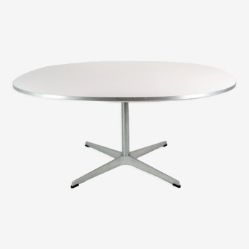 Coffee table, Arne Jacobsen, Fritz Hansen, 2018