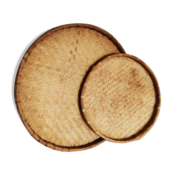2 plateaux