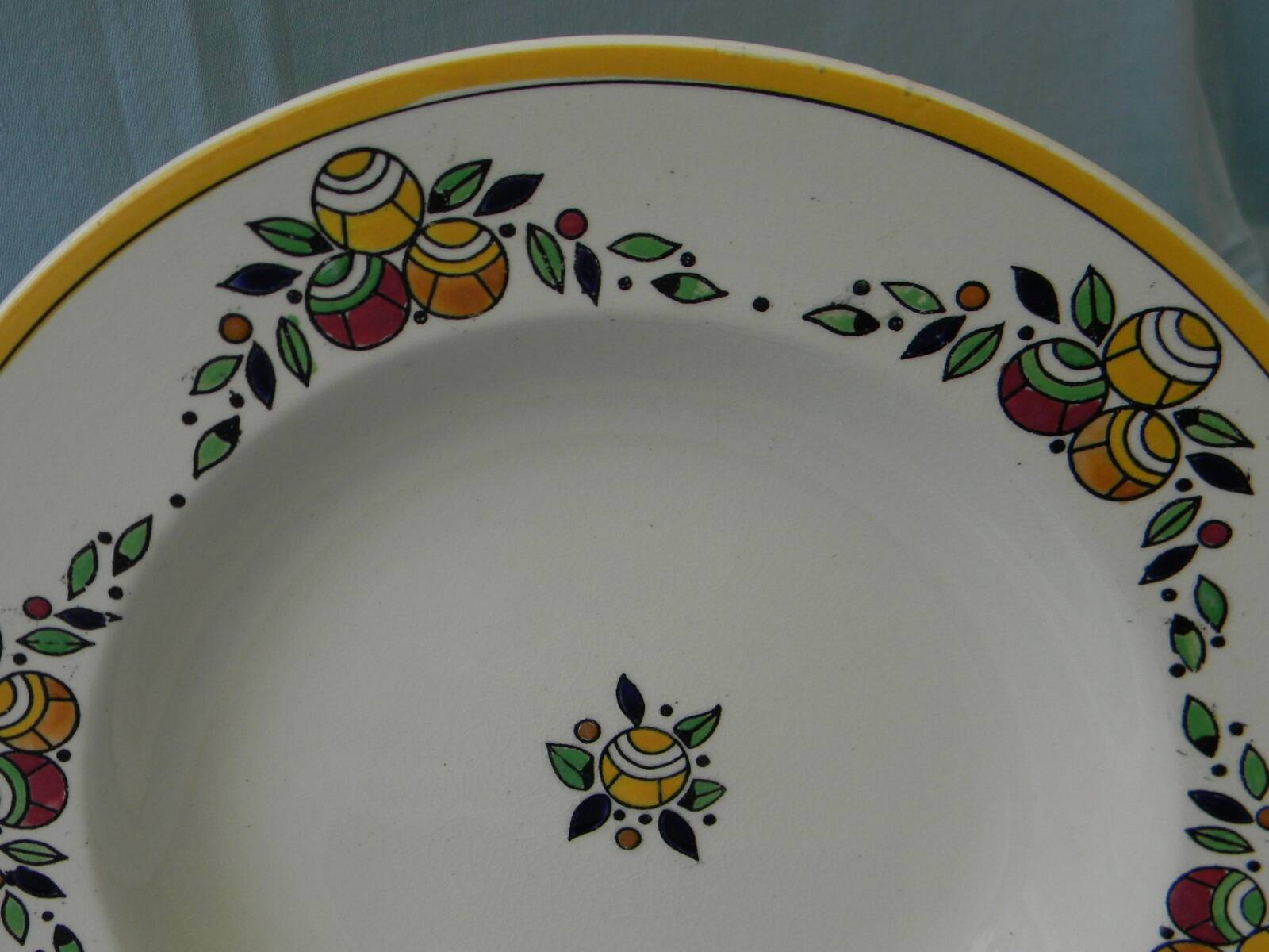 Lot de 6 assiettes creuses Art Déco en faïence BOCH LA LOUVIERE