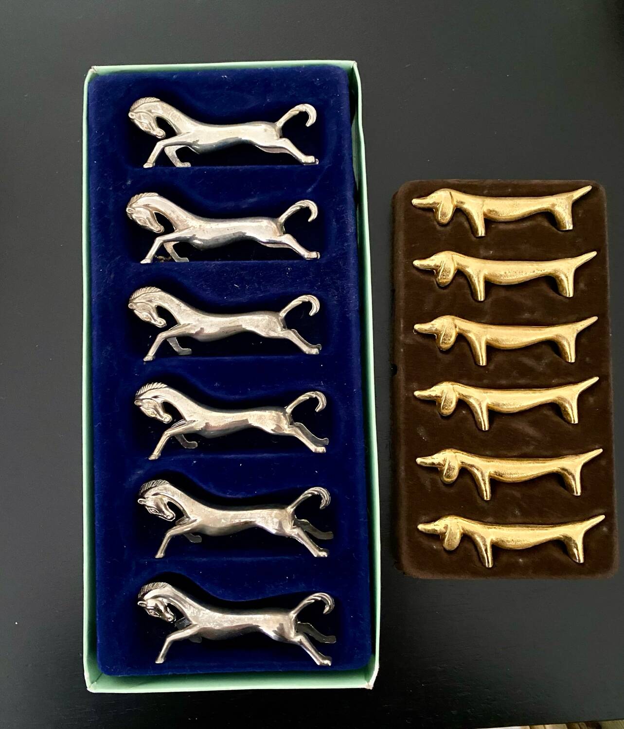 1 Set of 2 boxes of 6 dog and horse shaped knife holders