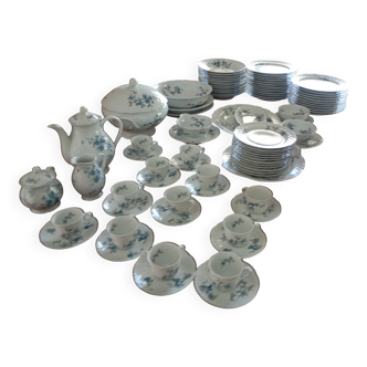 Lot: table service + coffee service + cake service + tête-à-tête