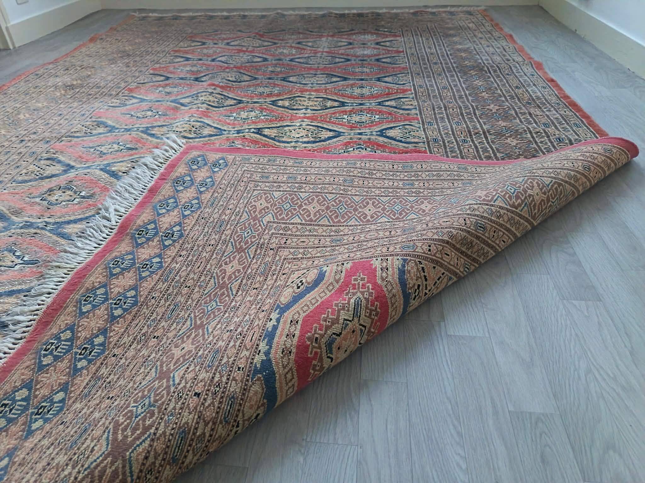 Handmade Pakistani carpet