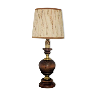 Français lampe ronde du milieu du siècle en bois tourné et métal doré abat-jour en tissu beige 3625